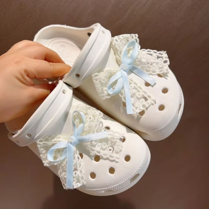 New%202PCS%20Elegant%20Lace%20and%20Artificial%20Bow%20DIY%20Shoe%20Charms%20White%20Lace%20&%20Ribbon%20Bows%20for%20Clogs%20Sandals%20Party%20Gifts%20Favors%20-%20Image%202