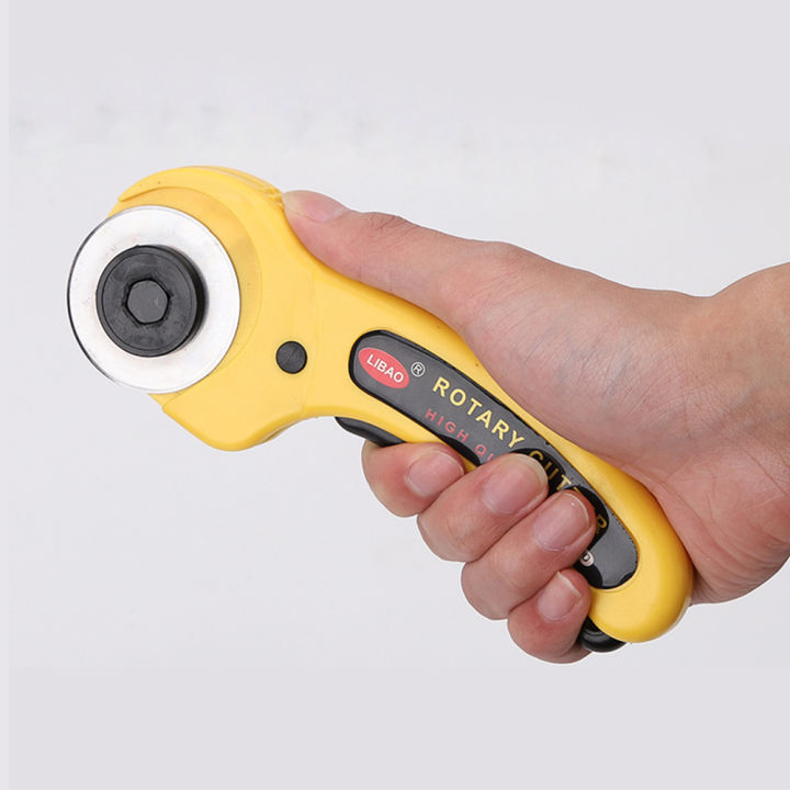 45mm%20Rotary%20Cutter%20Leather%20Fabric%20Cutting%20Leathercraft%20Tool%20Handle%20Rolling%20Cutter%20with%20Safety%20Lock%20for%20Quilting%20Sewing%20Crafting%20-%20Image%206