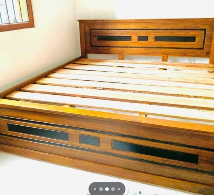 Teak%20Box%20Bed%206x6%20(72x72)%20-%20Image%202