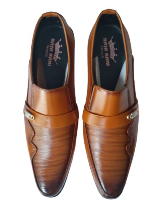 Formel shoes with crocodile peice golden