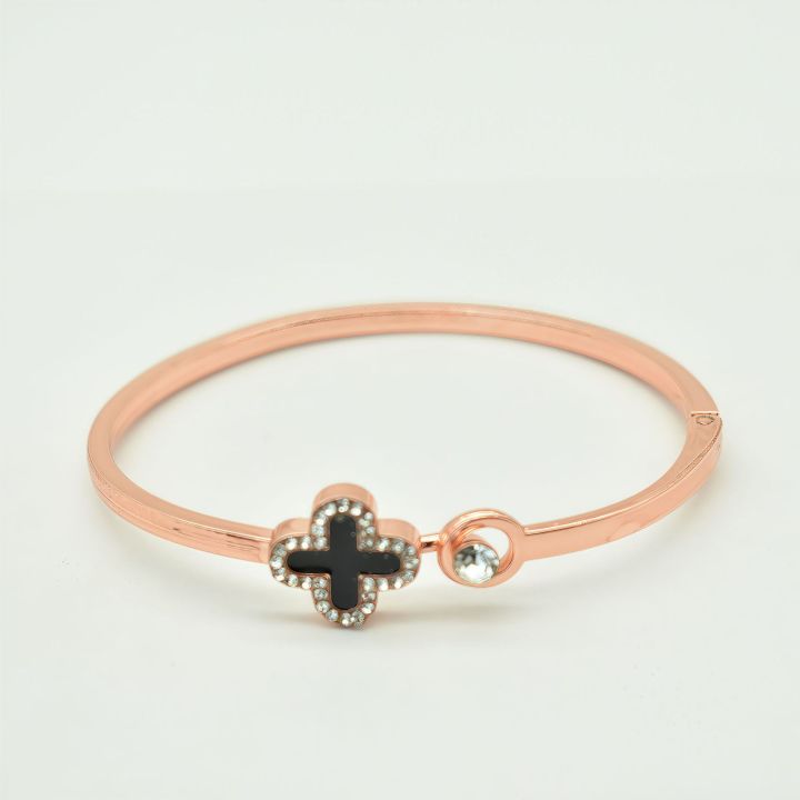 Metal%20Titanium%20Steel%20Bangle%20Rose%20Leaf%20Clover%20Charm%20Opened%20Cuff%20Bangle%20Bracelet%20for%20birthday%20gift%20%7C%20Rose%20Gold%20-%20Image%207