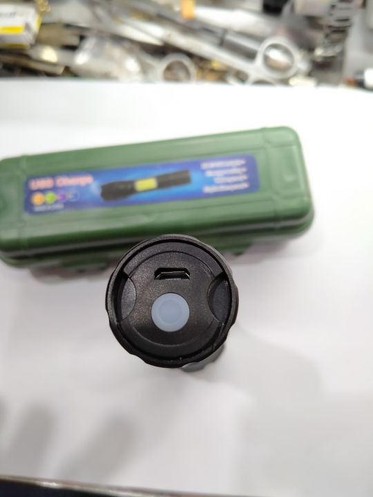 flashlight%20tarch%20USB%20charging%20port%20heavy%20duty%20-%20Image%205