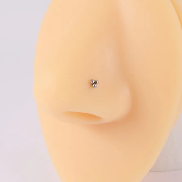 1PC%20316L%20Surgical%20Steel%20Nose%20Stud%20CZ%20Crystal%20Screw%20Nose%20Piercing%20Retainer%20Holder%20Flower%20Nose%20Bone%20Ring%20Body%20Piercing%20Jewelry%20-%20Image%205