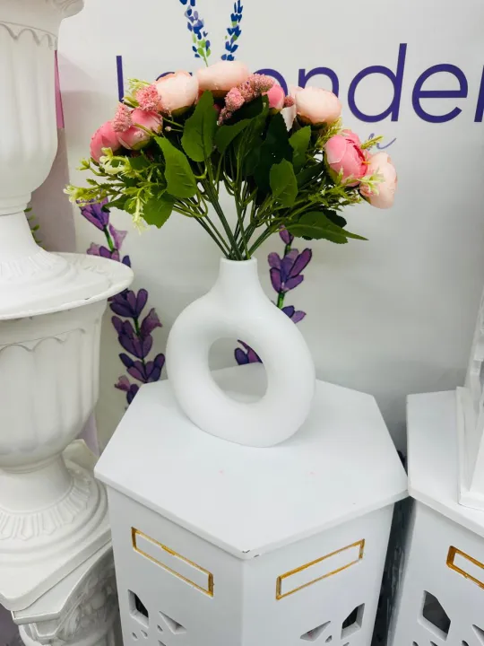 Doughnut%20Vase%20-%20Image%202