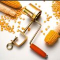 1 Pieces  Of Manual Corn Thresher Maize Peeler मकै छोडाउने मेसिन  Dry Corn Sheller Stripper Threshing Tool. 