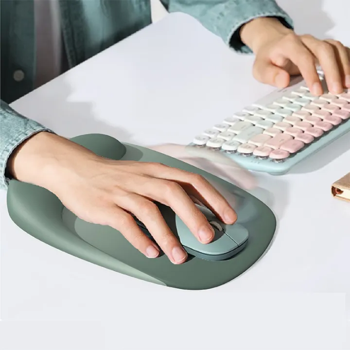Ergonomic%20Mouse%20Pad%20with%20Gel%20Wrist%20Support%20Non-Slip%20Base,%20Comfortable%20for%20Laptop%20&%20Desktop%20Use,%20Ideal%20f%20-%20Image%202