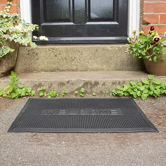 Black%20Welcome%20Rubber%20Door%20Mat%20-%20Image%208