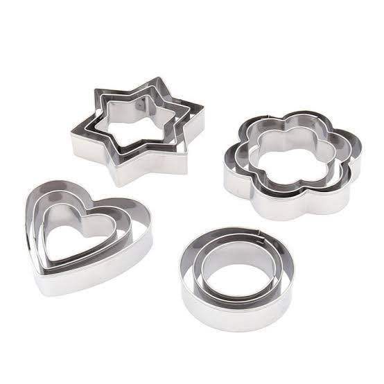 12%20Piece%20Set%20Stainless%20Steel%20Pastry%20Cookie%20Biscuit%20Cutter%20Cake%20Muffin%20Decor%20Mold%20Multi%20functional%20Tool%20-%20Image%205