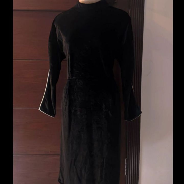 Black korean style winter velvet dress with pockets