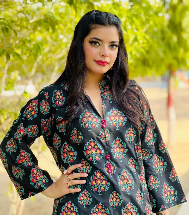 Stylish%20Bindi%20Print%202-Piece%20Set%20for%20Girls%20and%20Women%20%E2%80%93%20Comfortable%20and%20Trendy,%20Sizes%20Available%20-%20Image%204