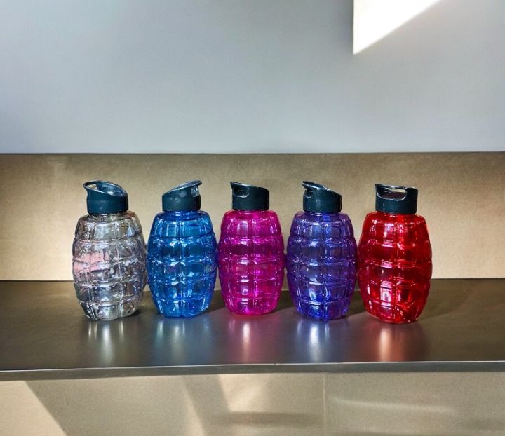 Multicolour 650ml Bomb-Style Plastic Water Bottles for School and Office Use