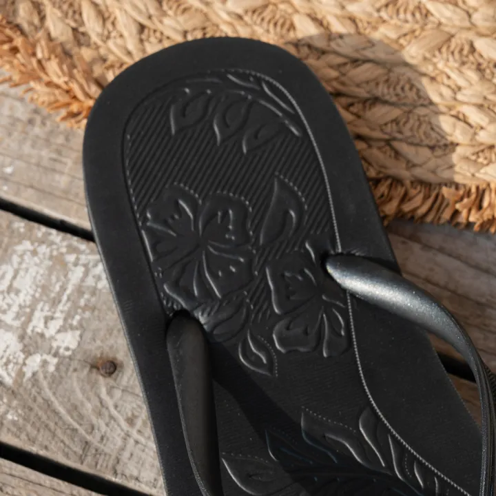 Women's%20Summer%20Fashion%20Floral%20Print%20Waterproof%20Non-Slip%20Comfortable%20Toe-Exposing%20Slip-On%20Round-Toe%20Flat%20Flip-Flops%20-%20Image%206