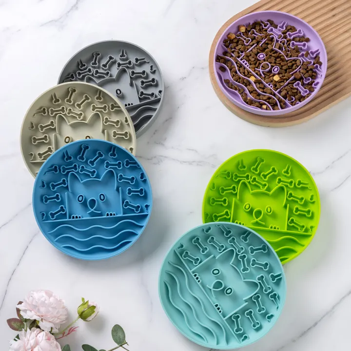 1Pc%20Silicone%20Pet%20Slow%20Feeder%20Food%20Lick%20Mat%20%20Anti-Slip%20Lick%20Bowl%20for%20Dogs%20and%20Cats%20-%20Image%202