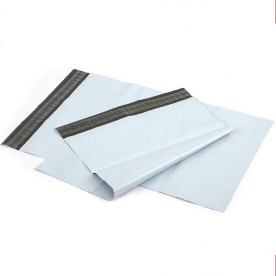 Bundle of 100 Small Flyers Plain Packaging Material (28 x 24 cm)