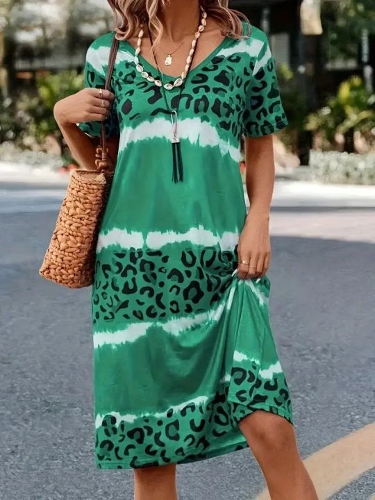 Fashion%20Women's%20Plus%20Size%201XL-8XL%20Casual%20Dress%20Short%20Sleeve%20Dress%20Tie%20Dye%20Leopard%20Short%20Sleeve%20V%20Neck%20Slight%20Stretch%20Dress%20-%20Image%202