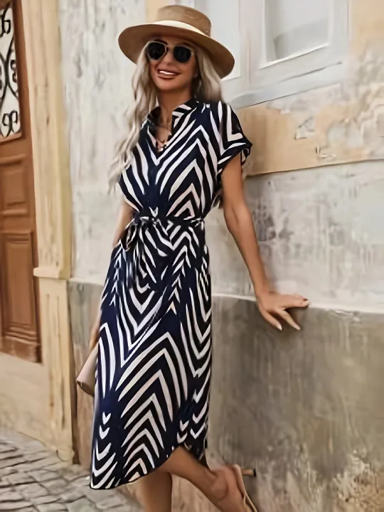 2024%20Summer%20New%20Fashion%20Clothing%20Women's%20Elegant%20And%20Casual%20V-neck%20Short%20Sleeved%20Stripe%20Belt%20Comfortable%20Dress%20-%20Image%203