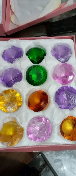 Crystal%20Glass%20Diamond%20Paperweight%204"%20Diameter%20(100mm)%20-%20Image%202