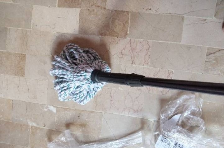 Twisted%20Mop,%20spin%20mop%20Heavy%20duty%20Mop%20Hand%20Free%20Super%20Magical%20Rotating%20Twist%20Mop%20-%20Image%207