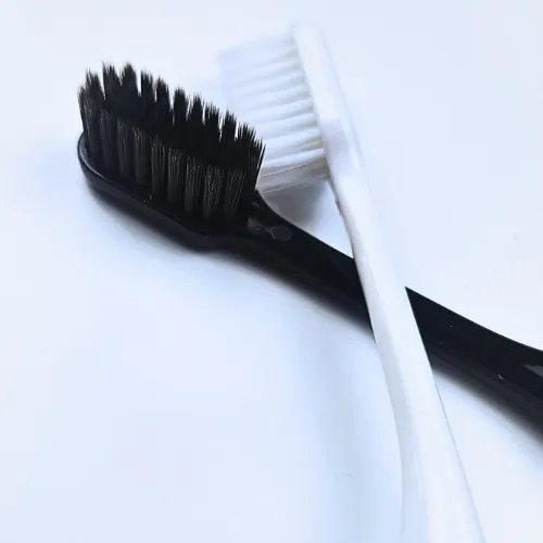 Black%20and%20White%20Fluffy%20Silk%20Toothbrush%20-%20Y780%20%7C%20Ultra-Soft%20Bristles%20%7C%20Gentle%20Deep%20Clean%20for%20Sensitive%20Gums%20-%20Image%202