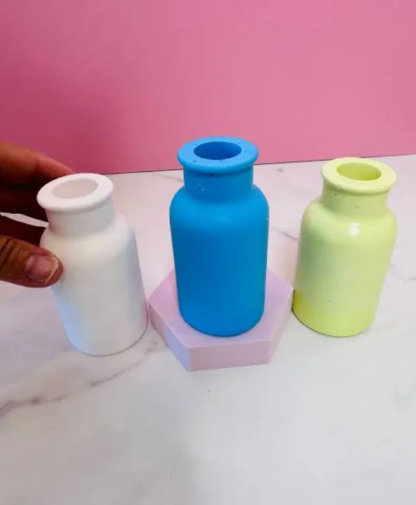 Home%20decorative%20vase%20combo%20set%20mini%20bottle%20neck%20vase%20and%20a%20round%20tray%20concrete%20made(vase%2010*5.5%20cm)%20-%20Image%203