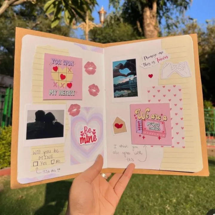 Customized%20Scrapbook%20with%20Pictures%20and%20messages%20for%20your%20loved%20ones%20-%20Image%203