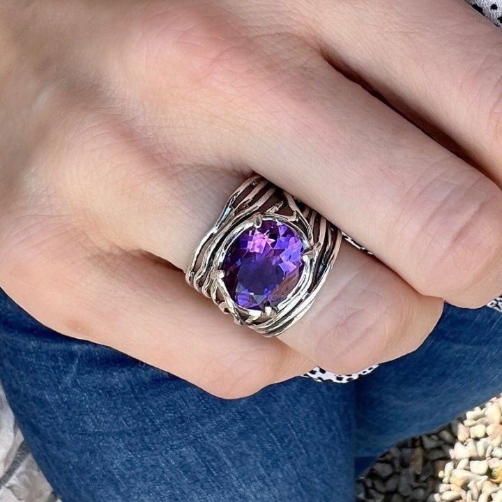 1 Pcs Vintage Bohemian-Style Purple Synthetic Zircon Ring Suitable for Woman Everyday Wear or Special Occasion Parties