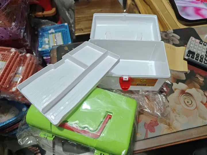 Medicine%20Storage%20Box%20/%20Isafe%20First%20Aid%20Box%20-%20Image%206