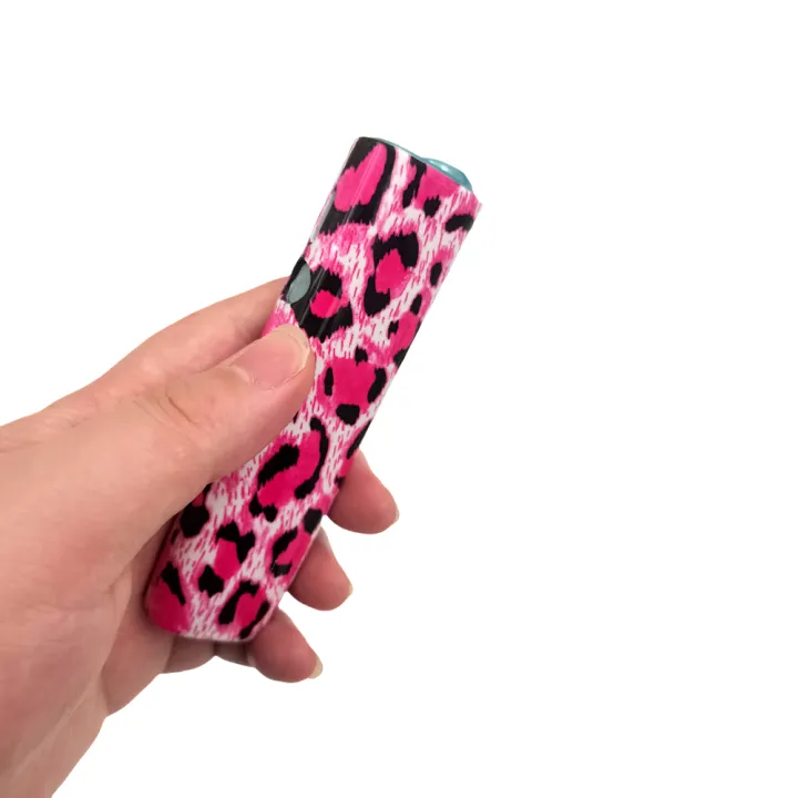 7%20Colors%20Cover%20for%20IQOS%20ILLUMA%20ONE%20Couture%20Collection%20Sleek%20Leopard%20Print%20for%20IQOS%20ILLUMA%20I%20ONE%20Cases%20Ergonomic%20Grip%20-%20Image%204