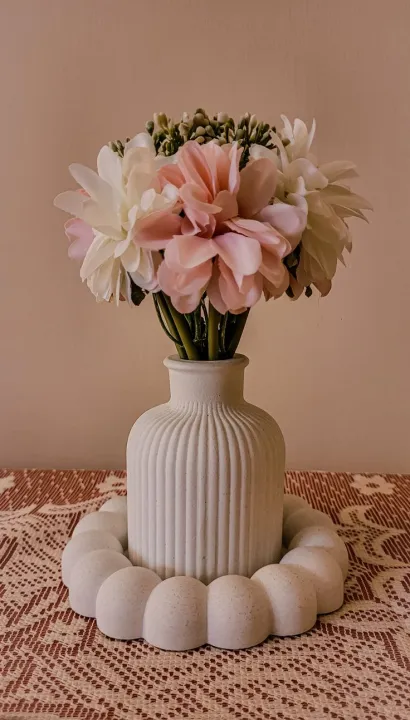 Home%20decorative%20ribbed%20turbine%20vase%20-%20Image%204