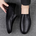 CLOHOO Men's Business Casual Shoes Handmade Layered Cowhide Bottom Leather Footwear for Office And Leisure.