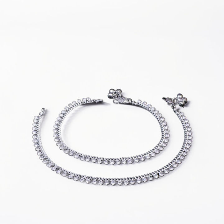 2 Piece Stylish Alloy Anklet Payel for Women, Trendy Black, Gold, and Silver Options, Elegant Fashion Accessory for Casual and Formal Wear