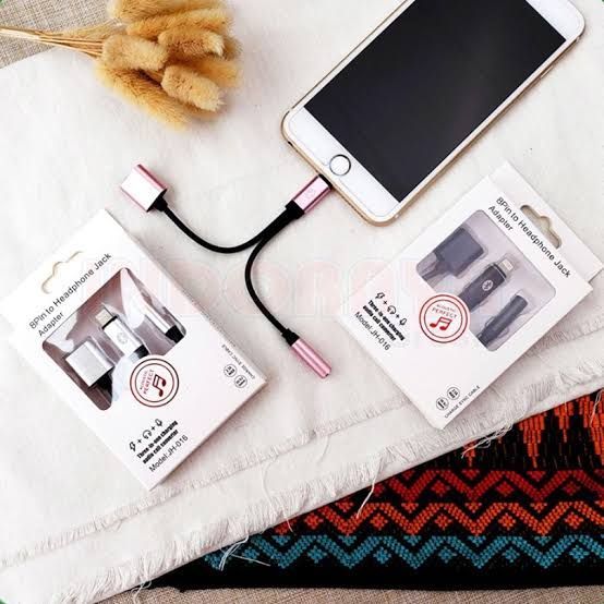 MAK%20TEC%20Lightning%20to%203.5mm%202%20in%201%20Earphone%20Audio%20Adapter%20without%20bluetooth%20compatible%20For%20iPhone%20Charger%20Cable%20Mobile%20Phone%20Aux%20Dual%20Jack%20Splitter%20Headphone%20&%20Fast%20Charging%20Connector%20Converter%20-%20Image%204
