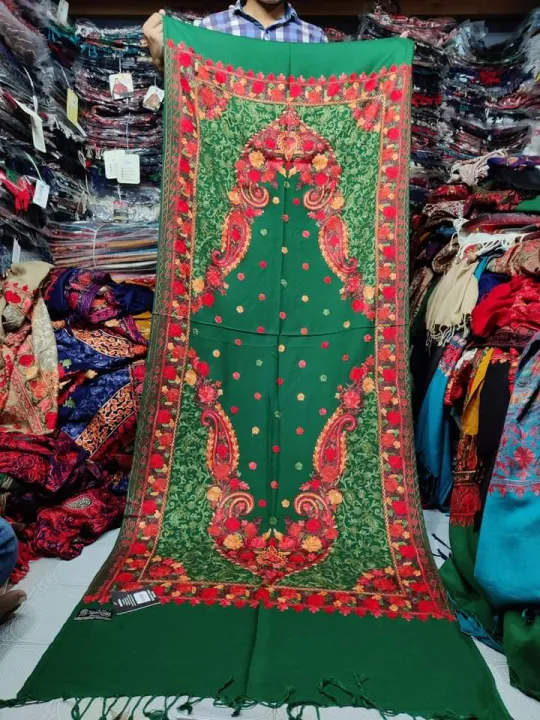 Kashmiri%20Poshmina%20Shawl%20for%20Women%20Winter%20-%20Image%205