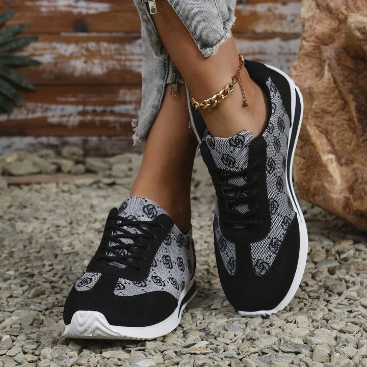 Spring%20and%20Summer%20Women%20Designer%20Mouth%20Breathable%20Cross%20Strap%20Sneakers%20Flat%20Comfortable%20Casual%20Walking%20sneakers%20Zapatos%20De%20Mujer%20-%20Image%204