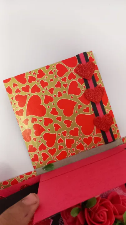 Love%20Explosion%20Box%20-%20Image%203