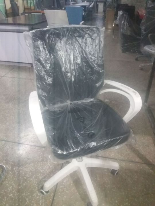 office%20revolving%20chair%20-%20Image%209