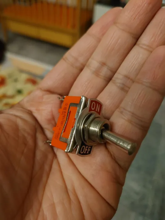 Toggle%20switch%20On/off%20Position%20Mini%20Toggle%20Switch%20Orange%20250V%20and%20Blue%20125VAC%206A%20%20ON/OFF/ON%203%20Position%20-%20Image%204