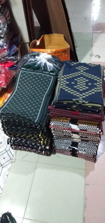 Muffler%20Men's%20and%20Women'%20woolen%20muffler%20Multicolor%20Viscose%20Mufflers%20-%20Image%203