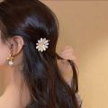 4Pcs, Set Sweet Crystal Hair Clips for Women, Korean Bow, Pearl, Star, Moon, Starfish, Bear Hairpins, Stylish Hair Accessories. 