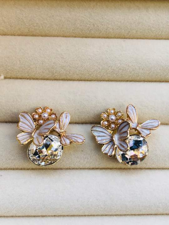 Sparkle%20Roniya%20Butterfly%20Stud%20Earring%20with%20Crystal%20-%20Image%202