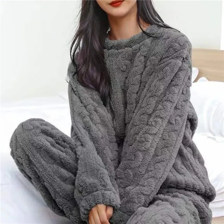 Women's%20pajamas%20set%20Winter%20Coral%20Velvet%20Homewear%20Fluffy%20O-neck%20leisure%20pajamas%20Velvet%20thickened%20two-piece%20loungewear%20set%20-%20Image%205