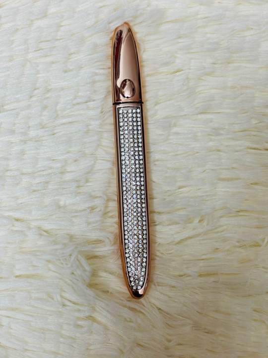 Magnetic%20Eye%20liner%20-%20Image%204