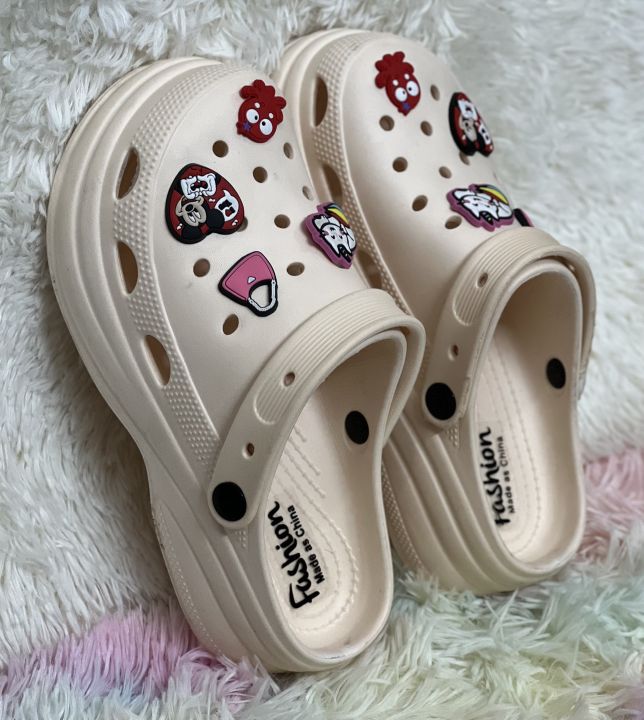 Girls%20Fashion%20EVA%20Rubber%20Platform%20Crocs%20%7C%20High%20Heel%20Soft%20Sole%20Sandals%20with%20Cartoon%20Charms%20-%20Image%202