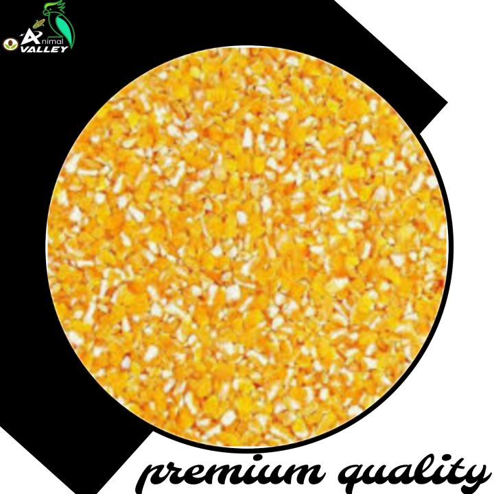 Crushed corn 1kg for birds or livestock animal