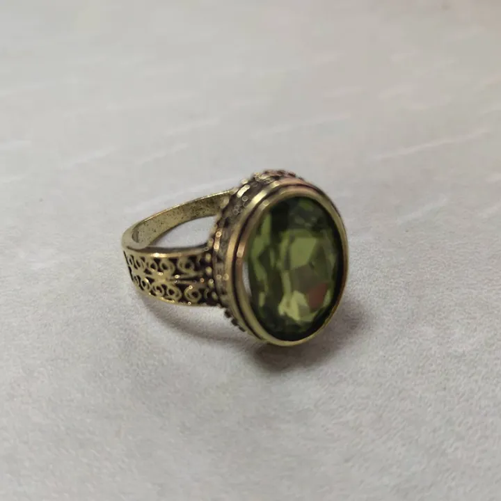 Vintage%20Peridot%20Green%20Zircon%20Rings%20for%20Women%20Carved%20Flower%20Pattern%20Ring%20Fashion%20Creative%20Design%20Handmade%20Wedding%20Party%20Jewelry%20-%20Image%204