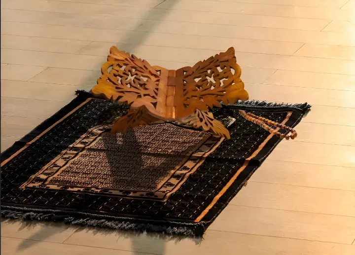 Premium%20Wooden%20Rahal%20Quran%20Stand%20%7C%20Handcrafted%20Rehall%20for%20Quran%20Pak%20%7C%20Elegant%20Prayer%20Book%20Holder%20Stand%20for%20Quran%20Reading%20%7C%20Wooden%20Quran%20Rehal%20Stand%20%7C%20Holy%20Book%20Holder%20%7C%20Islamic%20Gift%20%7C%20Premium%20Wooden%20Quran%20Stand%20(Rehal)%20-%20Handmade%20Quran%20holder%20-%20Image%204