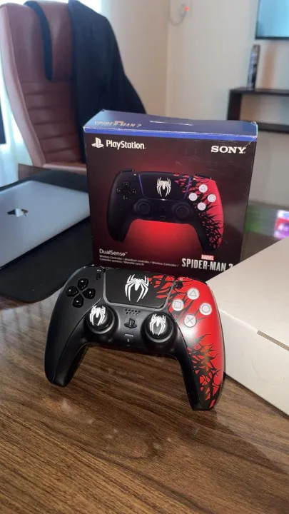 PlayStation%205%20DualSense%20Wireless%20Controller%20-%20Image%205