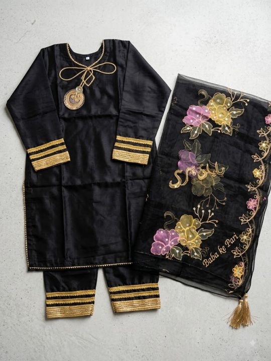 Outfits%20By%20HA%20sahfoono%20beautiful%20colours%20and%20designs%20-%20Image%203