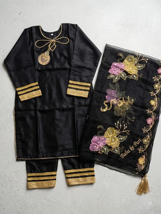 Outfits%20By%20HA%20sahfoono%20beautiful%20colours%20and%20designs%20-%20Image%203