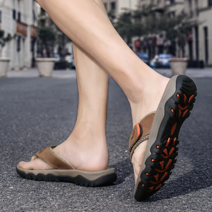 Summer%20Breathable%20Men's%20Sandals%20Soft%20Genuine%20Leather%20Men%20Slippers%20Comfortable%20Flats%20Men%20Flip%20Flops%20Outdoor%20Roman%20Beach%20Sandals%20-%20Image%204